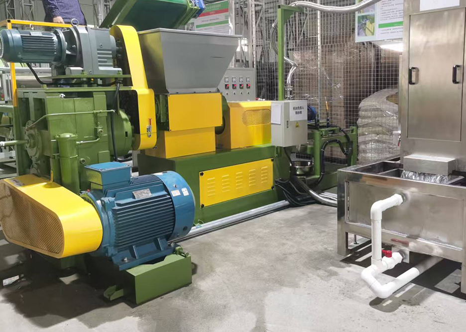 EVA鞋材造粒机设备实拍