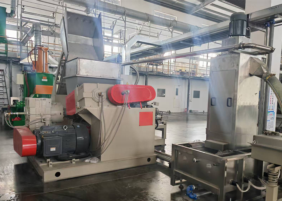 橡胶造粒机客户现场安装调试