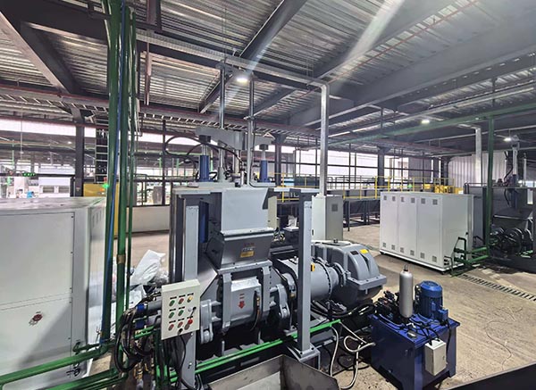 密炼主机与超临界系统实拍